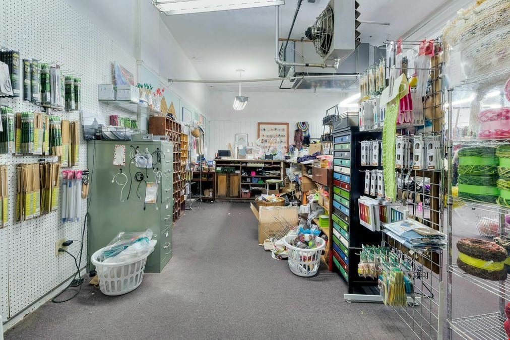 Rare 10% Cap Rate Retail Opportunity in Fountain Square
