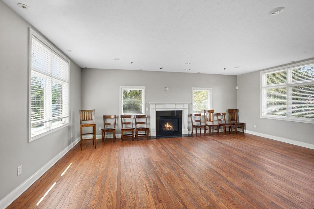 330 N Sunnyside Ave
