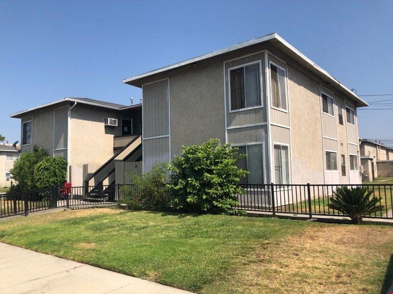 Phillips Holly Terrace II 32 Units (8-4 plxs)