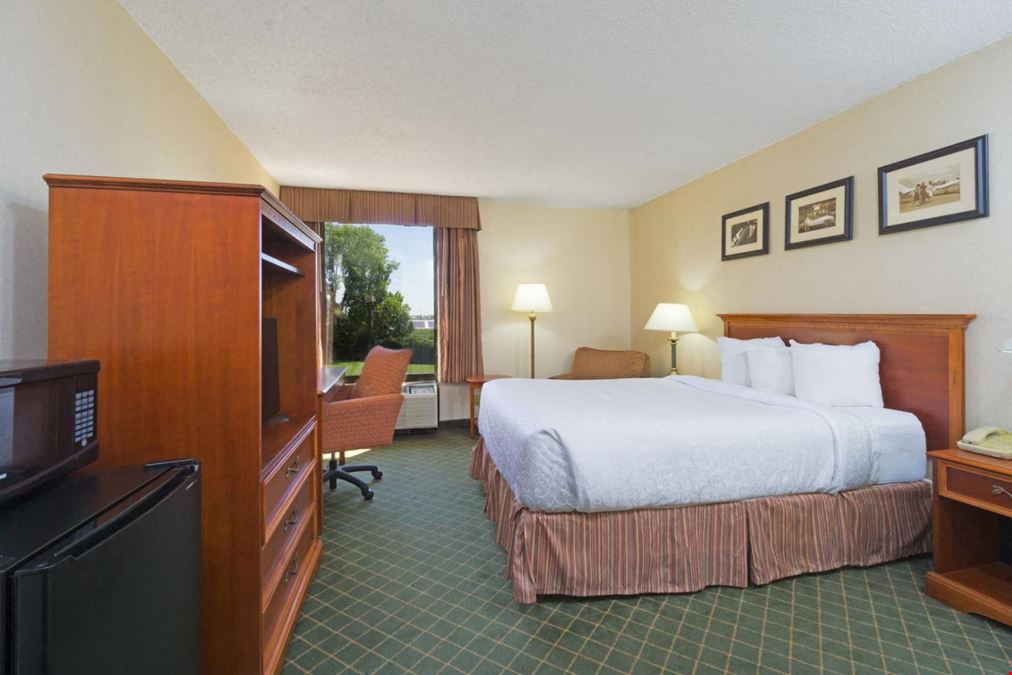 Days Inn - Columbus Airport