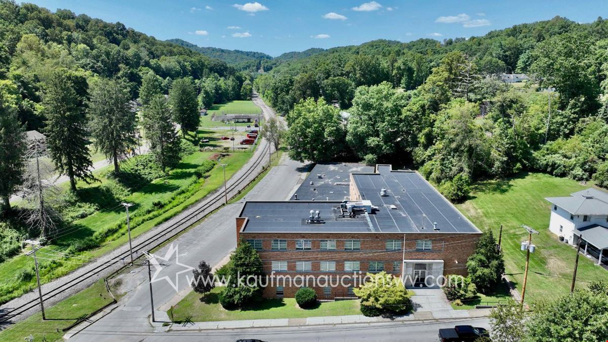 100 Bluestone Rd