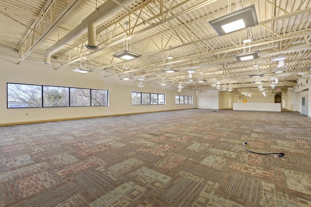 Midpark Road 2,600-22,000 SF Avail. Bus/Ind Park