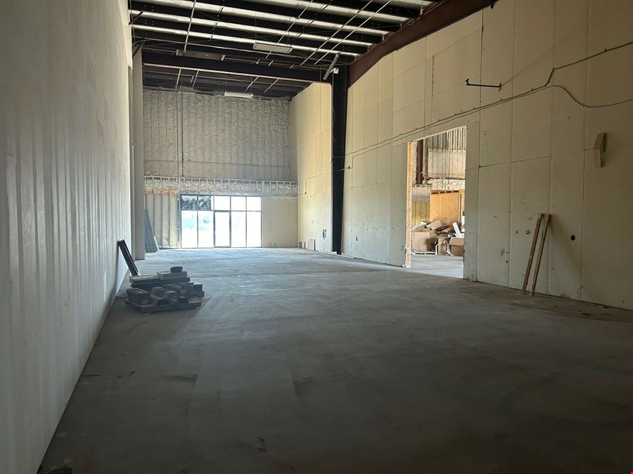 9217 S Eastern Ave - South East Plaza
