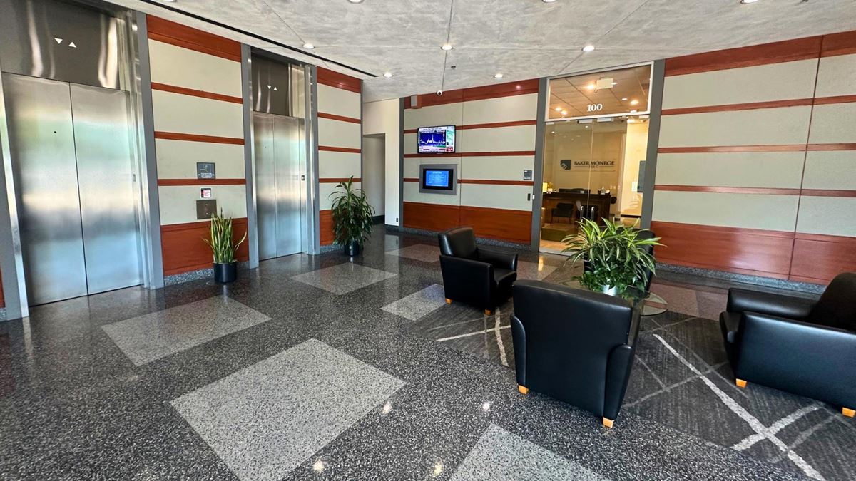 PRIME OFFICE AT I-30 & SUMMIT