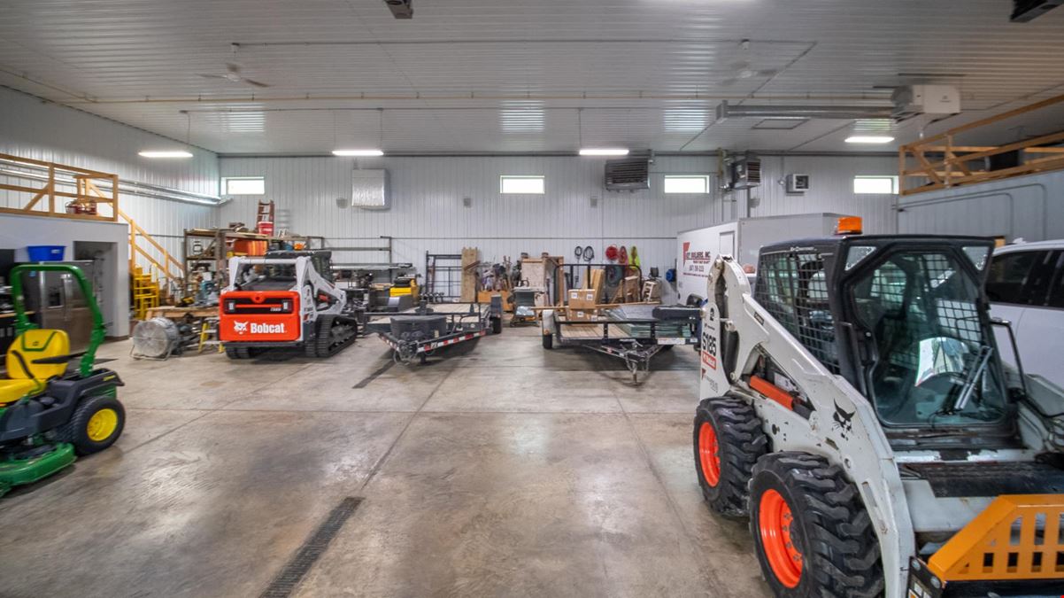 Premier Warehouse near Airport - Like New Condition 