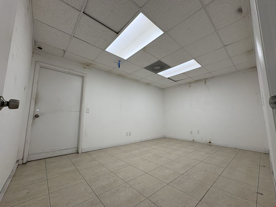 2818-20 NW 72nd Avenue, 