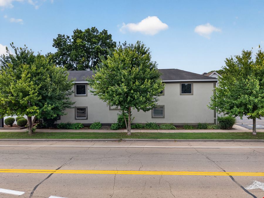 645 W Main St