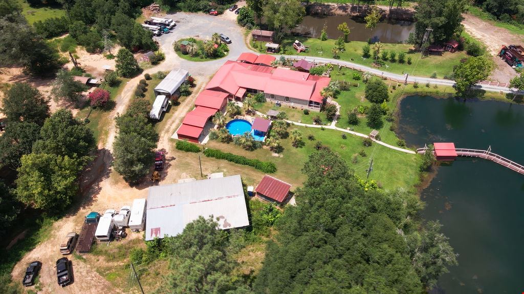 2327 US Highway 41 N