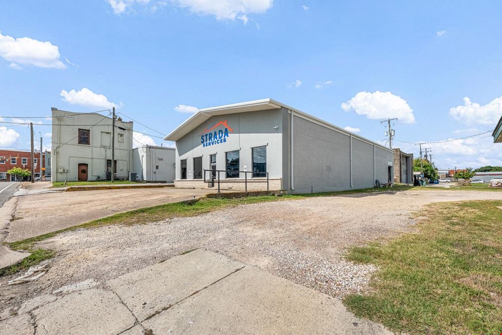 109 n la salle Navasota tx