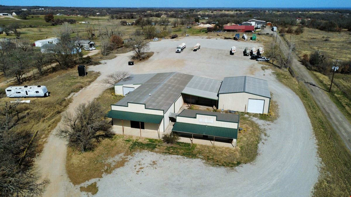 ±9,180 SF Office/Warehouse w/ Fenced 5 Acres