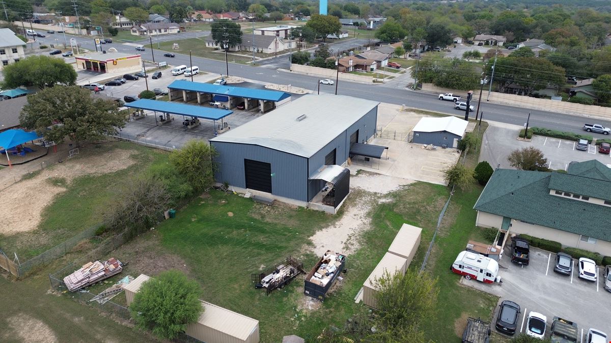Office + Warehouse + Fenced Yard  | 35' Clear | Service Trades | San Antonio