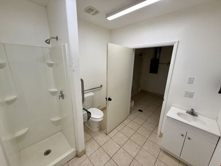 20 E Center St