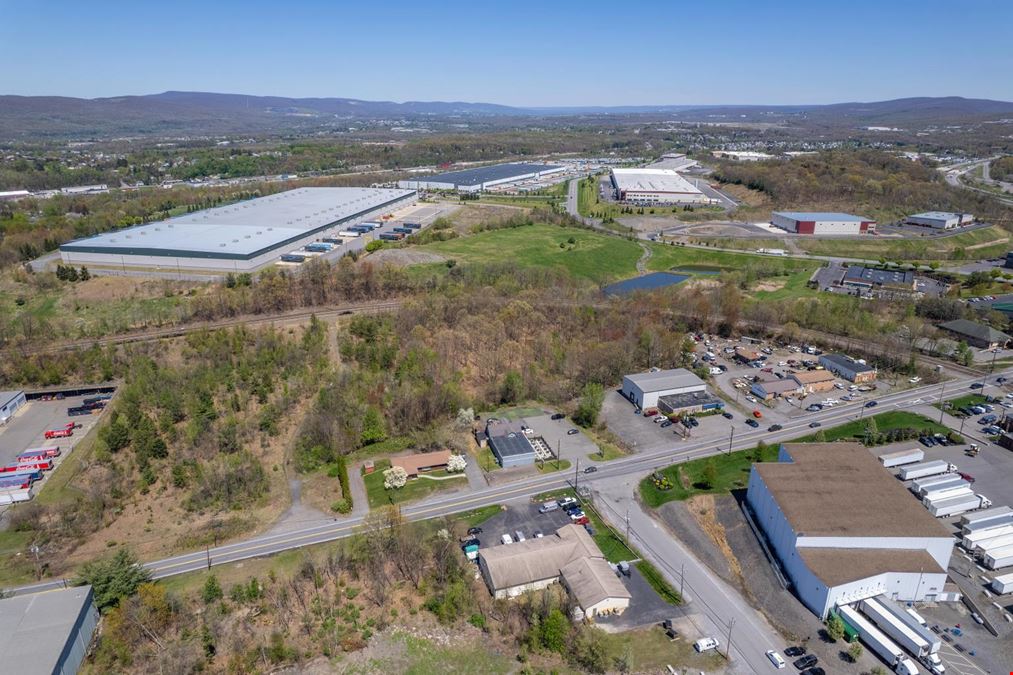 900 Oak Street, Pittston