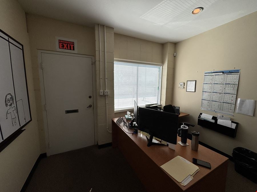 734 Tyee Rd