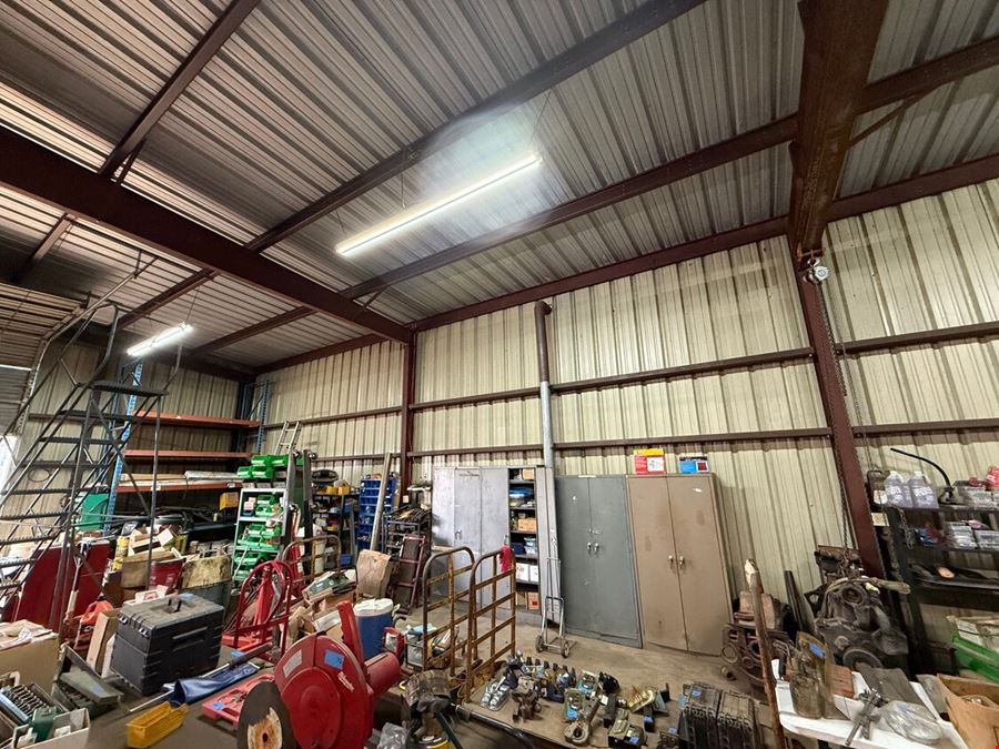 2606 Colonel Thomson Hwy