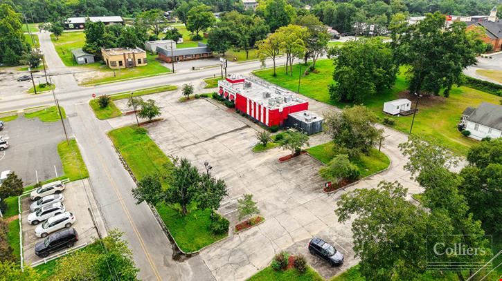 ±3,292-SF Restaurant Building with Drive-Thru on ±1.94 Acres