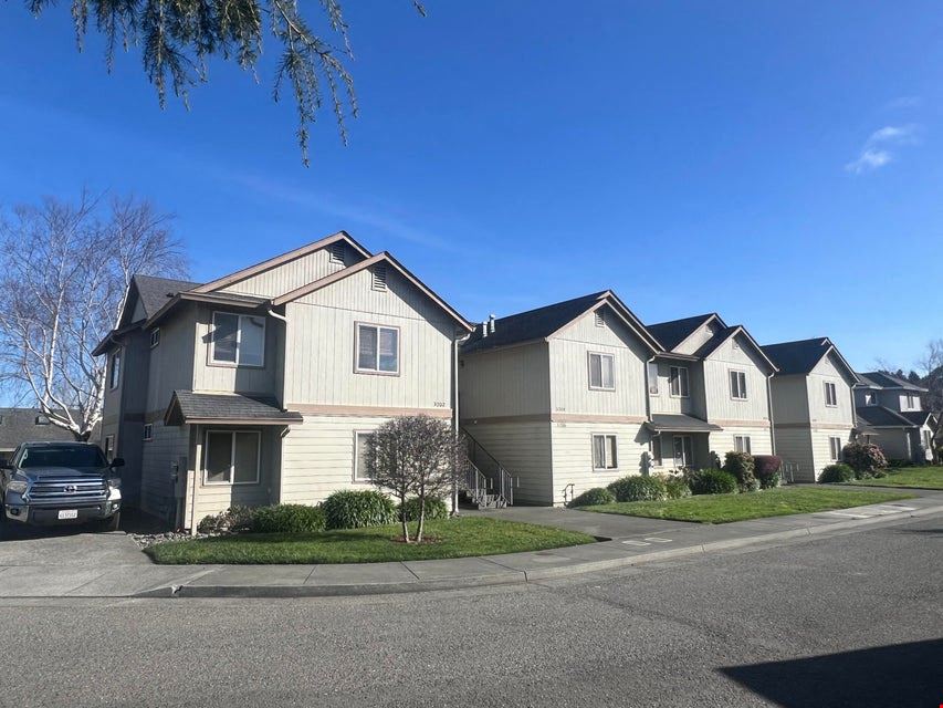 3200 Matthew Ln
