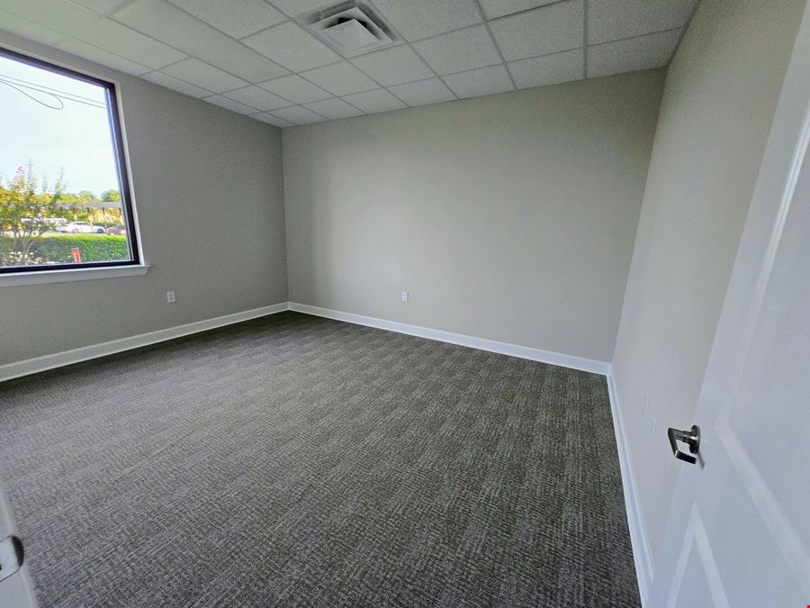 1,225 SF Professional/Medical Office | Sienna | Hwy 6