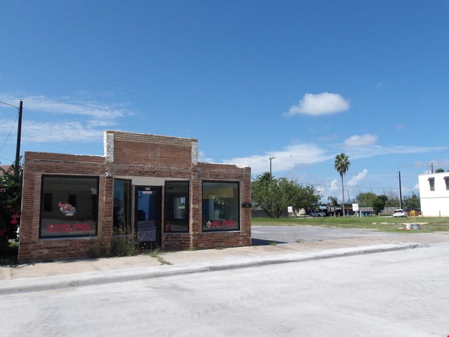 313 Maxan Street