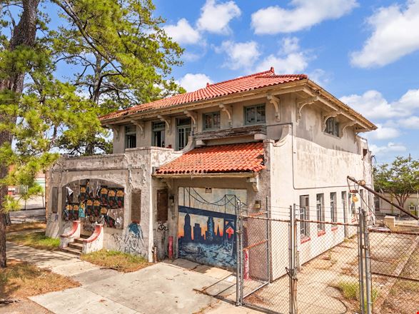 Preview of Office space for Sale at 1801 Laurel St