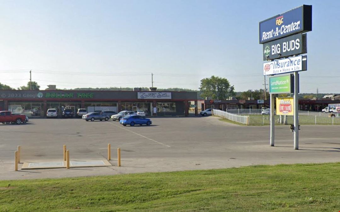 700 East Charles Page Blvd - Atwoods Plaza - Retail