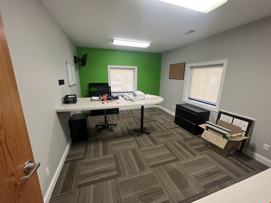 For Lease – 5,168 SF Office/Warehouse | Clarksville, IN