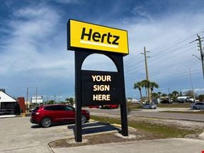US-41 Multi-Tenant Building