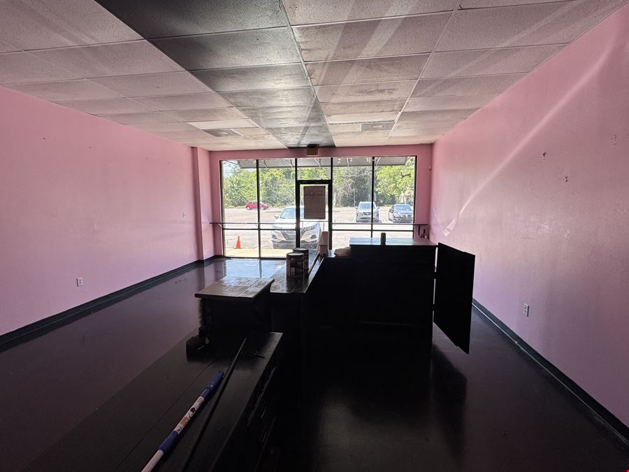 4114 Main St