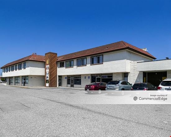 Preview of Retail space for Rent at 21 West Laurel Drive