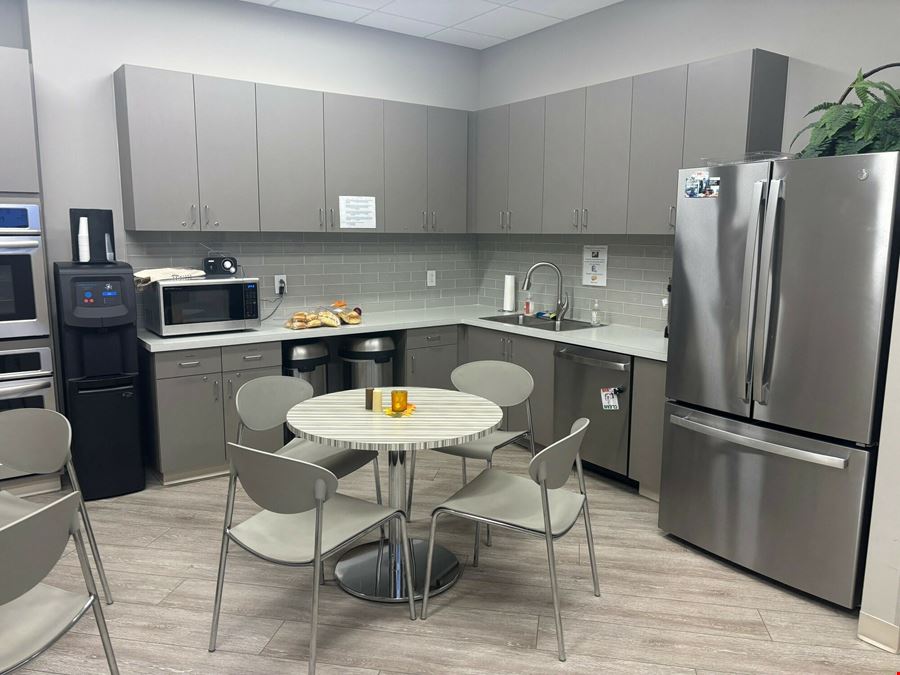 100 Connemara Dr