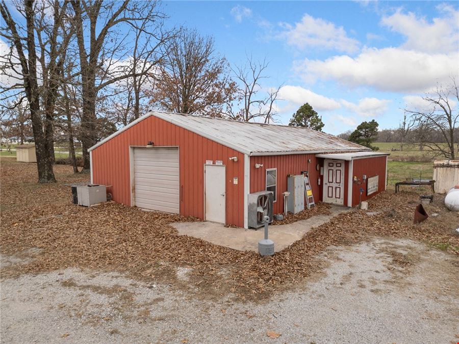 8049 Highway 7 N