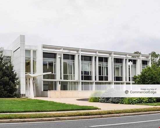 Preview of Office space for Rent at 41 Pinelawn Road