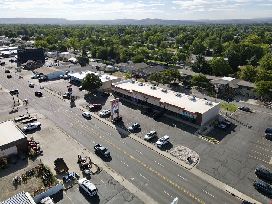 2010 Grand Ave