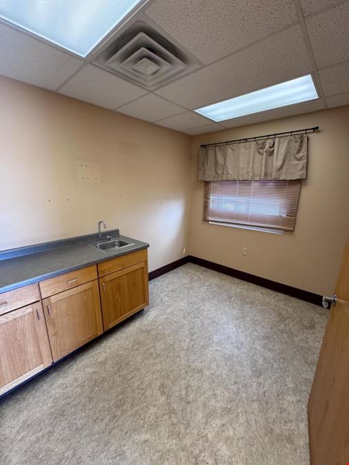 803 18th Ave NW - Austin MN Retail Space For Lease