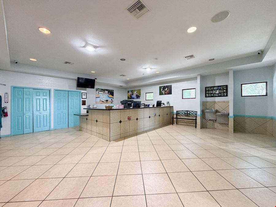 Former Pet Resort & Boarding Facility - ±1.55 Acres of Land on Airline Hwy