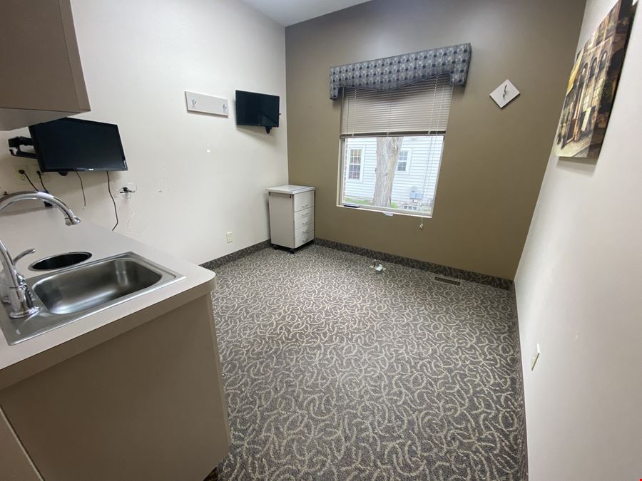 Office | Medical for Sale or Lease in Dexter