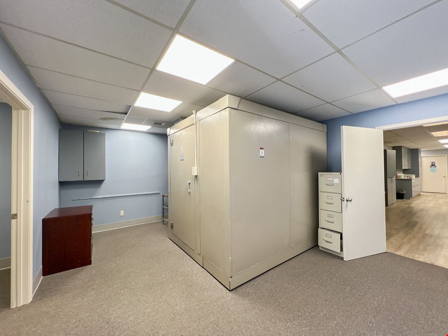 ±5,000 SF Medical Office Suite with I-10 Visibility