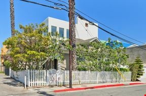 SANTA MONICA BEACH BUNGALOW