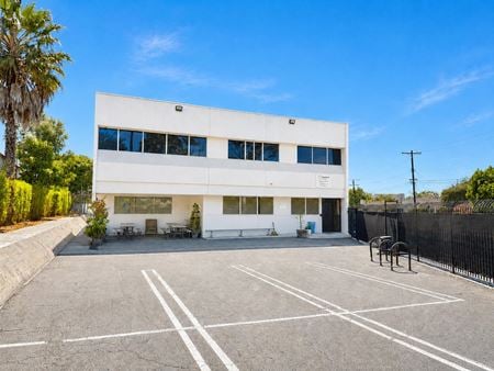 Preview of Industrial space for Rent at 5200 W 83rd Street