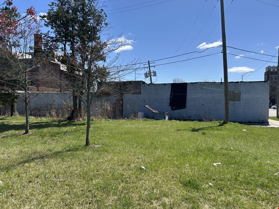 14615 E Jefferson