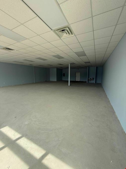 1523 Veterans Pkwy, Suite B