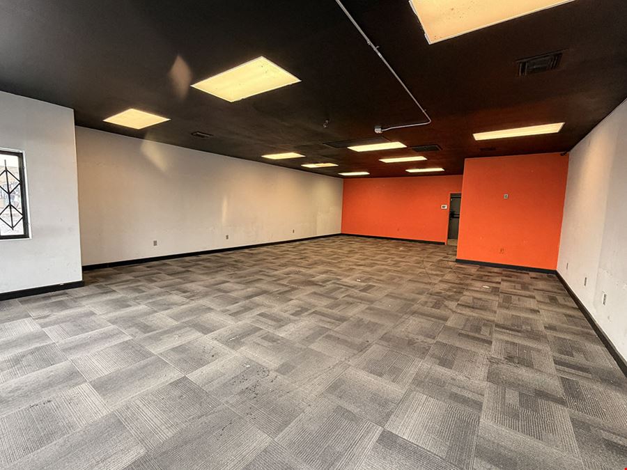 2110 E Cheyenne Ave