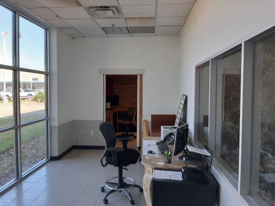 Industrial / Mix Use Industrial Space for Lease 12655 West Rd