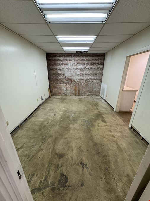 Warehouse/Distribution For Lease