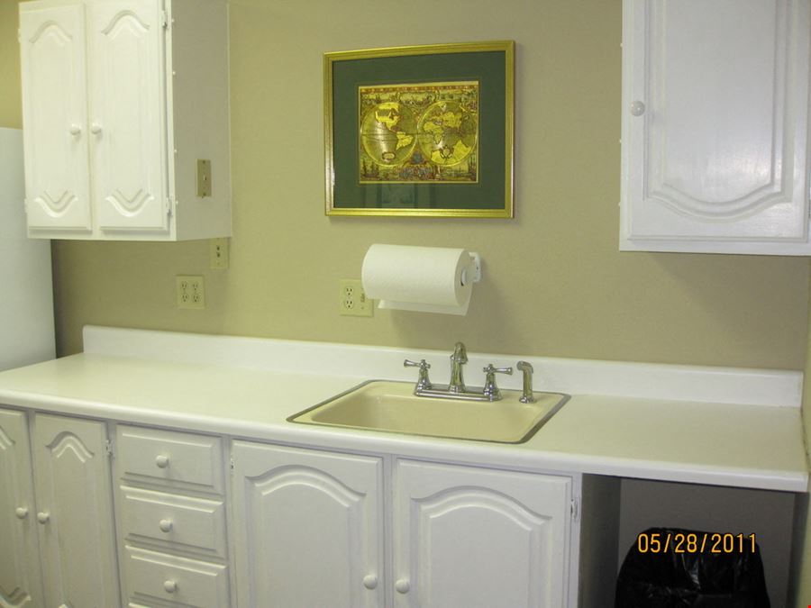2401 Tee Circle, Suite 203