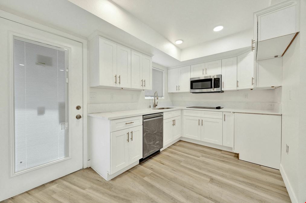 103 N Catalina