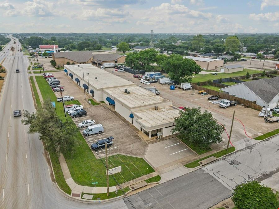 732 W Hurst Blvd