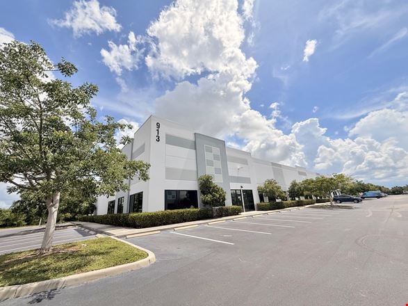 Preview of Industrial space for Rent at 913 East Industrial Circle