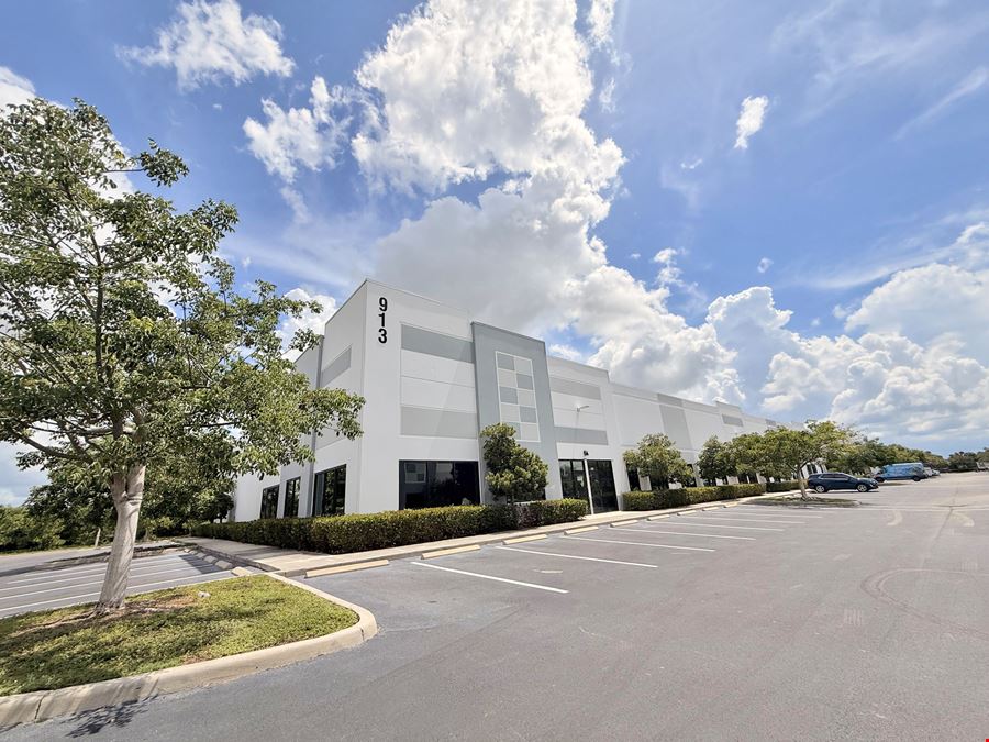 East Cape Commerce Center