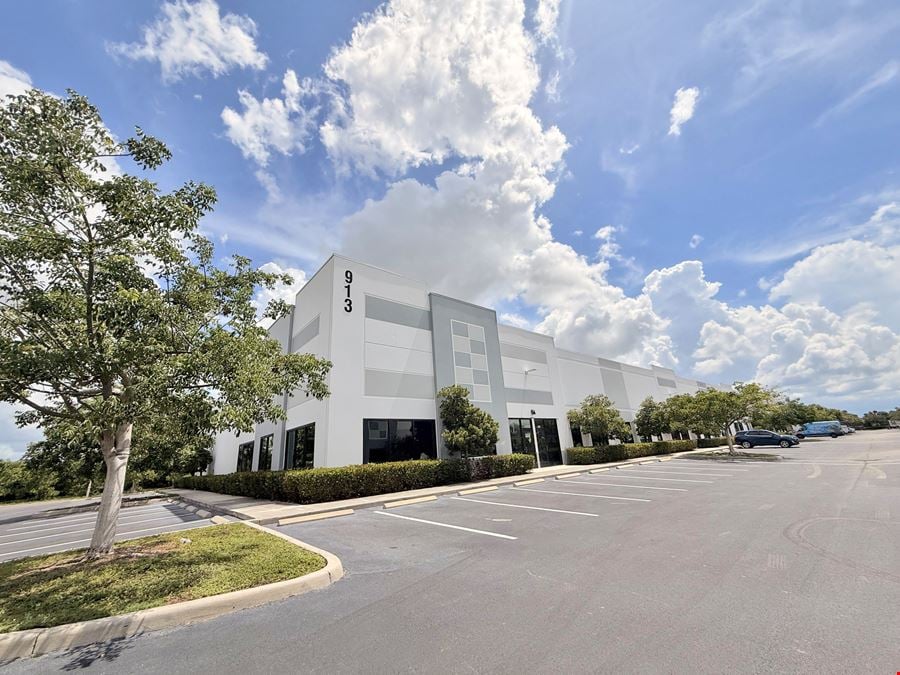 East Cape Commerce Center